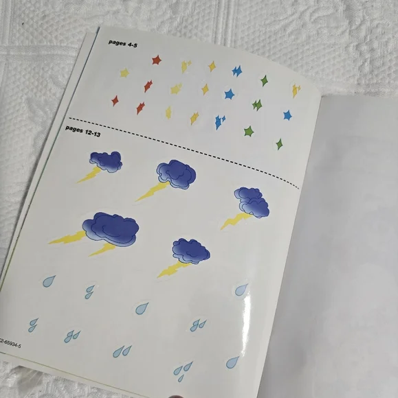 Rainbow brite schoolastic book fair sticker book - Picture 4 of 7